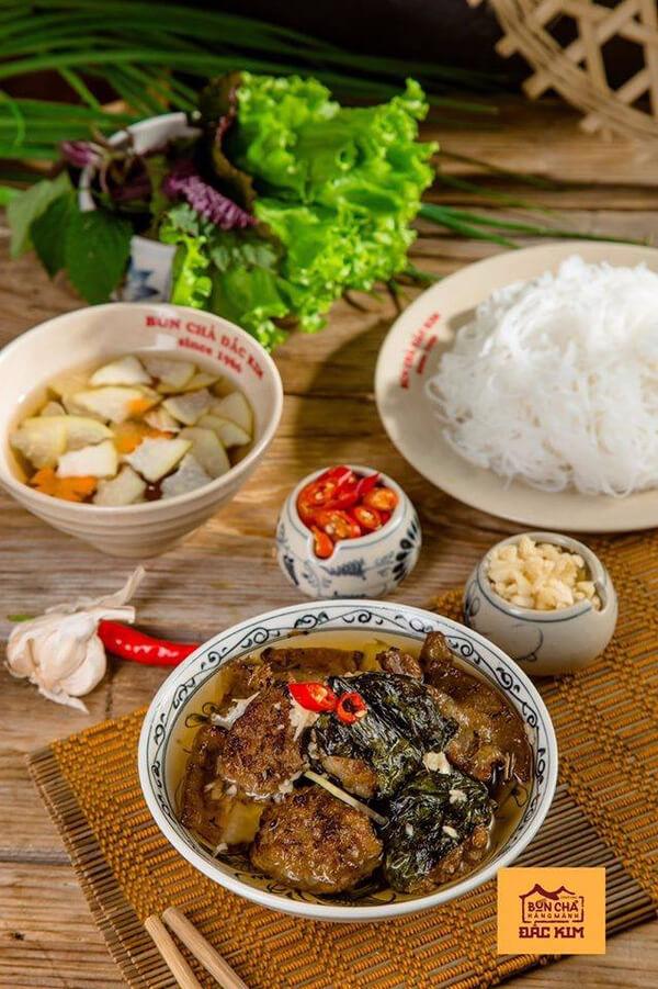 quán bún chả ngon nhất Hà Nội