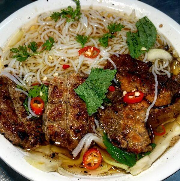 quán bún chả ngon nhất Hà Nội