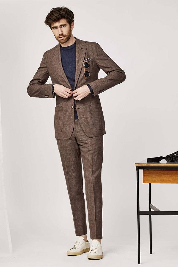 Cách lựa chọn suit nam theo hoạ tiết và chất liệu