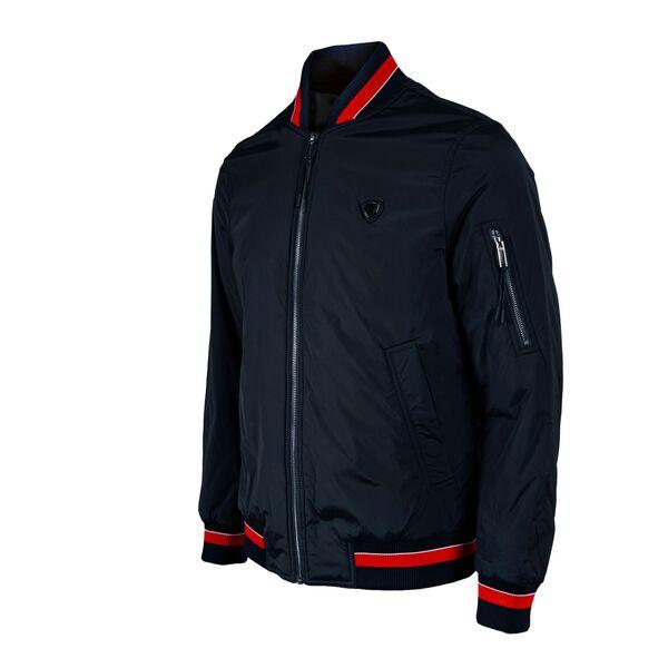 Áo khoác bomber của Giovanni lại mang vẻ trưởng thành, lịch lãm