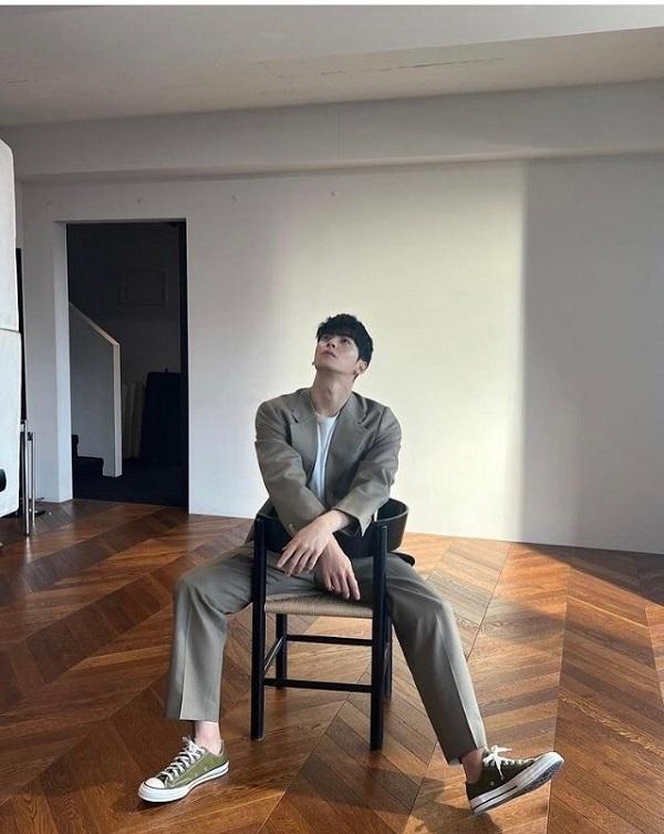 Cách phối đồ nam cao 1m7 lịch sự