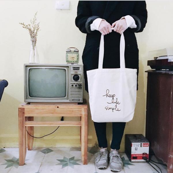 Đây là một địa chỉ bán túi tote nhỏ sinh do một người chủ vô cùng dễ thương sáng lập