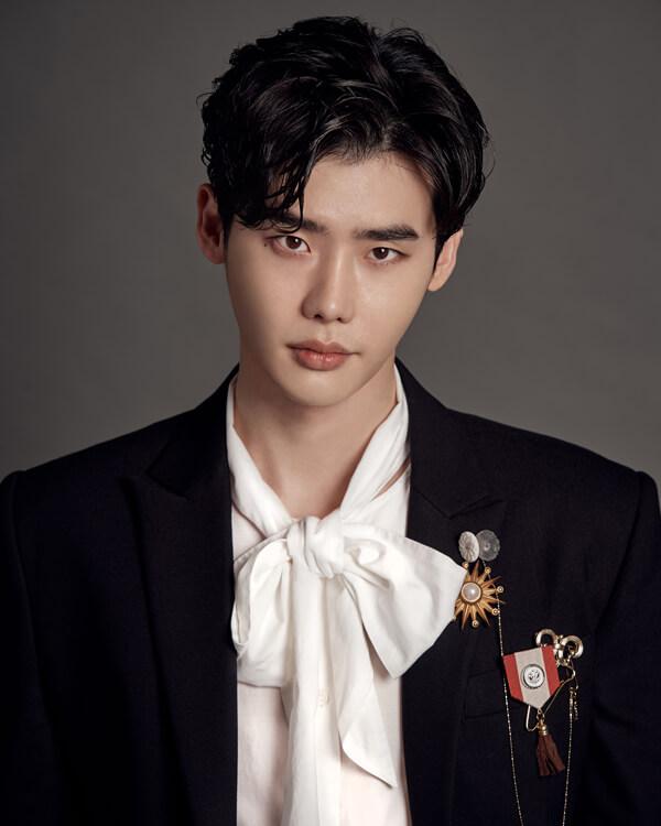 kiểu tóc two block của Lee Jong Suk