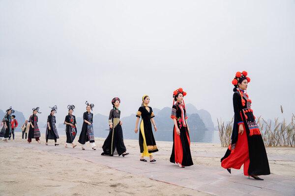 BST trên sàn catwalk tại Quảng Ninh