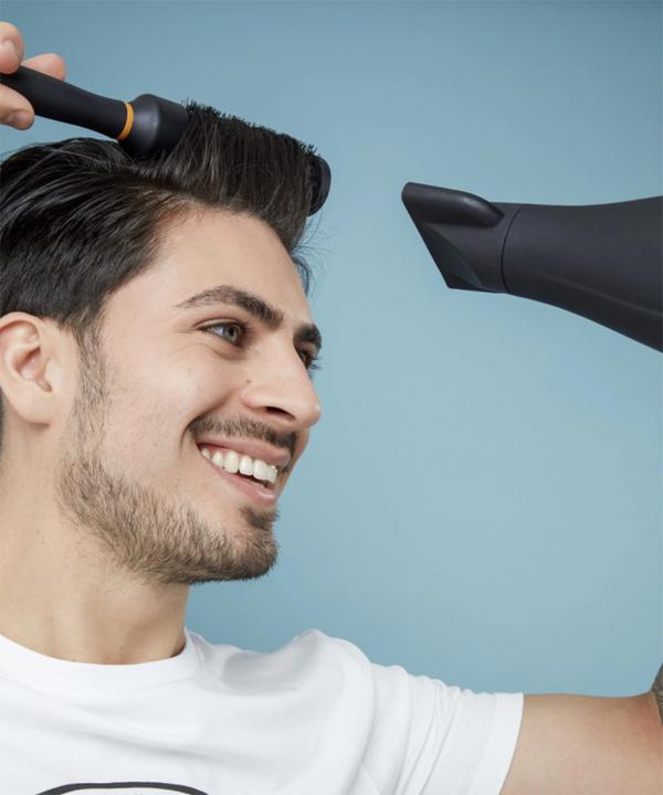 Uốn tóc bằng lược và máy sấy