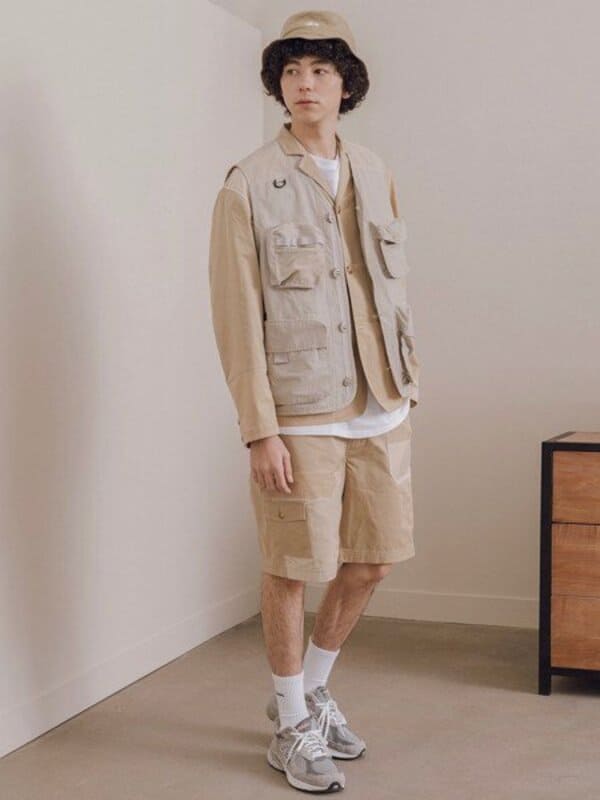 Outfit layer nhiều lớp cùng áo gile tạo nên vẻ ngoài trendy