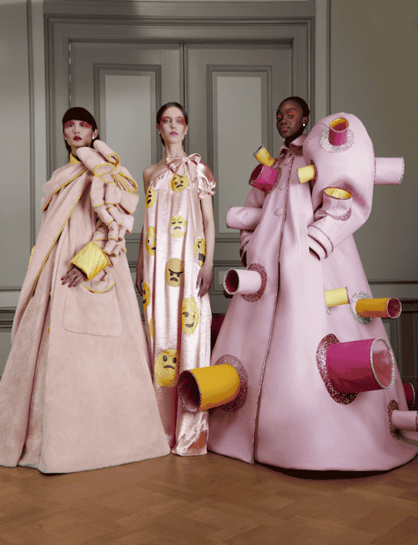 Những trang phục từ Viktor and Rolf mang màu sắc đôi phần kỳ lạ nhưng vẫn rất ngọt ngào