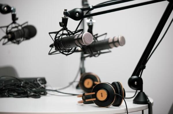 ai cũng có thế sáng tạo kênh podcast riêng cho mình