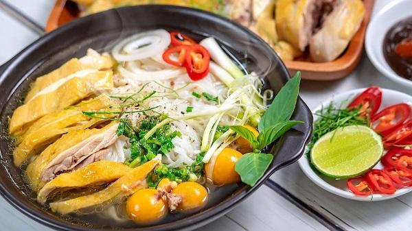Phở gà - món nước ăn sáng trứ danh của người Hà Nội