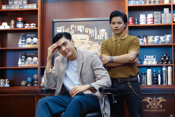 Khách hàng tại Tony Barber House