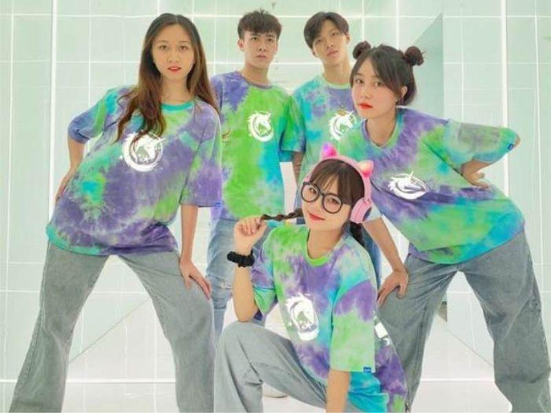 Áo lớp Galaxy loang màu in hình ngựa một sừng