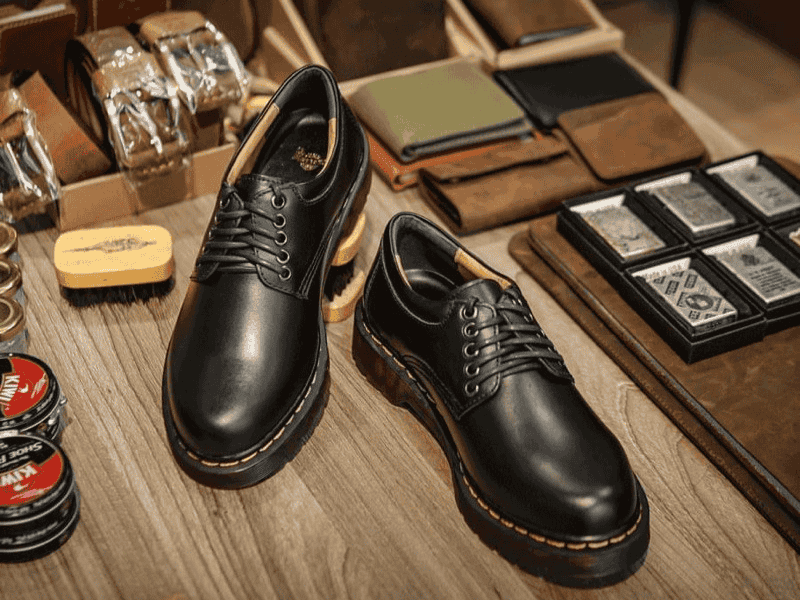 Cửa hàng Dr. Martens tại AEON MALL Long Biên, Hà Nội