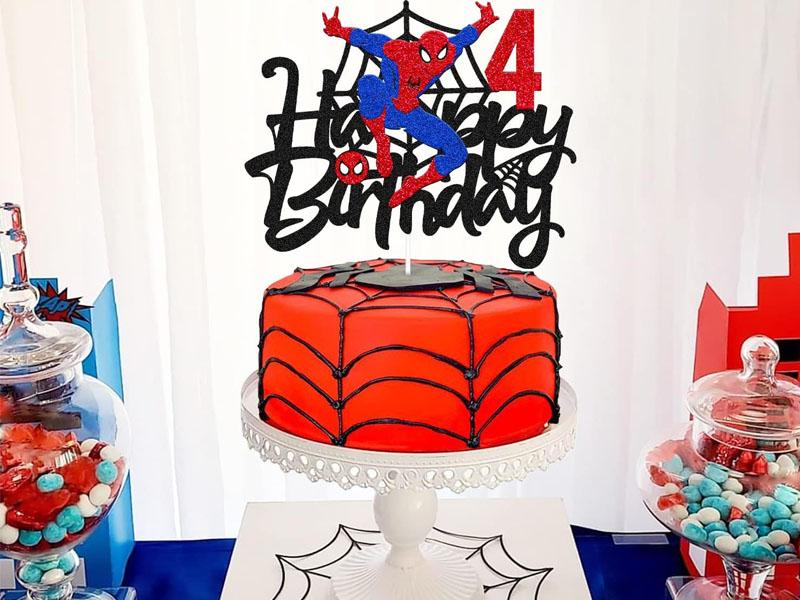 Mẫu bánh sinh nhật cho bé trai 4 tuổi yêu thích nhân vật Spider Man