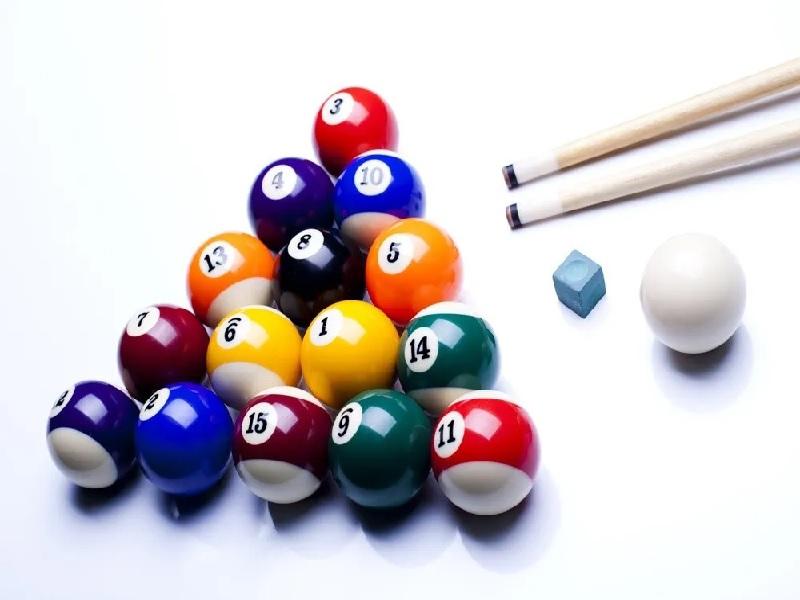 Bóng bida có đường kính tiêu chuẩn từ 5.715cm - 6.033cm