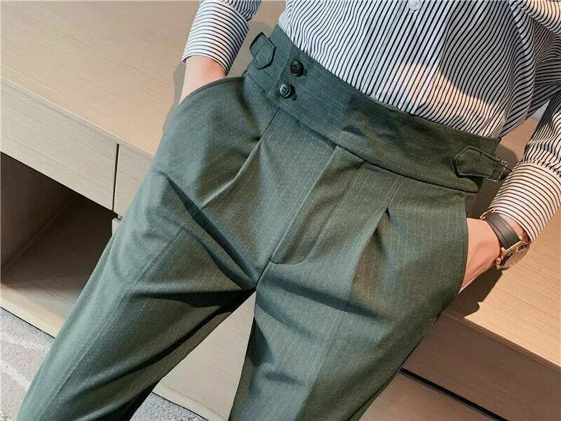Không nên chọn quần có phần đũng quá ngắn