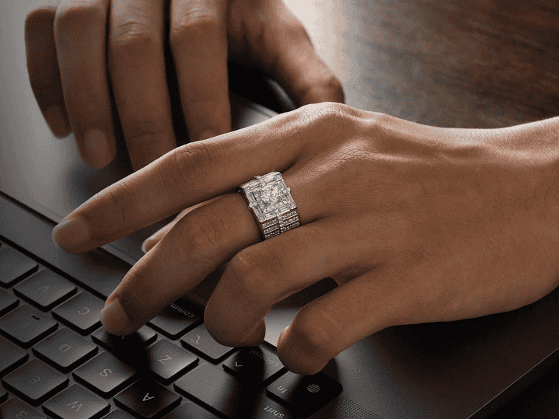 Tierra Diamond mang đến những thiết kế nhẫn nam hiện đại, trẻ trung, phù hợp với giới trẻ.