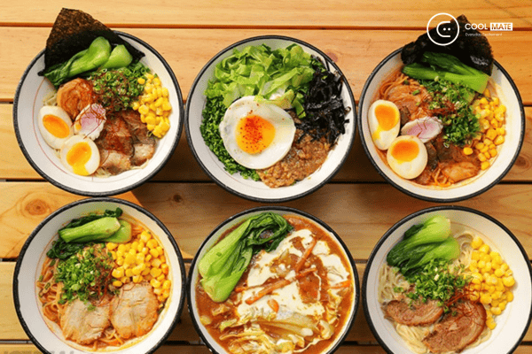 Nhà hàng Nhật Hà Nội Tonchan Ramen thu hút khách hàng nhờ vào hương vị đậm chất truyền thống và giá cả vừa phải