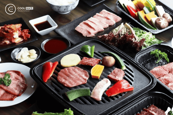 Có thể nói, tại nhà hàng Nhật Hà Nội Yakiniku Sakura, từ salad cho đến các món nướng tại nhà hàng Nhật Hà Nội này đều rất tươi và vừa miệng thực khách