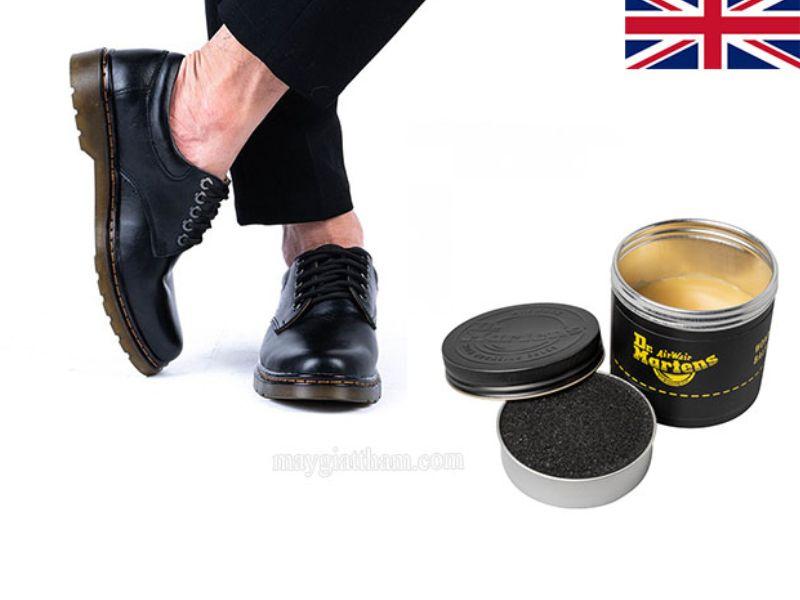 phoi-do-voi-giay-dr-martens-cho-nam-an-tuong