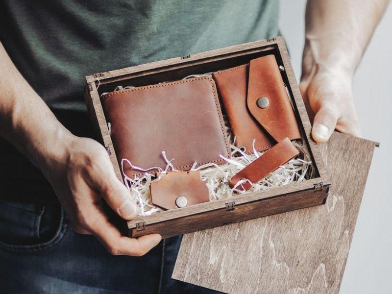 Ví là một trong những lựa chọn hàng đầu để làm quà tặng sinh nhật cho anh trai