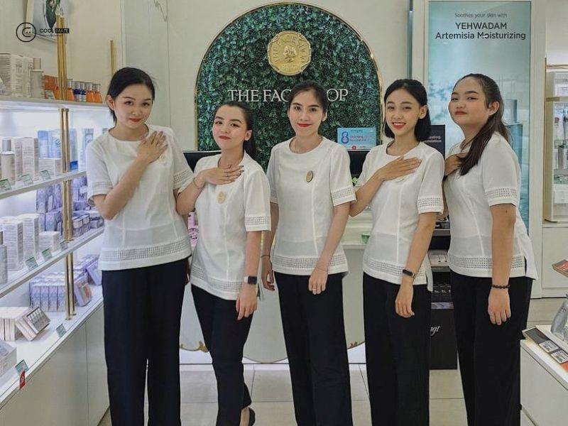 top-14-mau-ao-dong-phuc-cong-ty-my-pham-dep-cao-cap-2499
