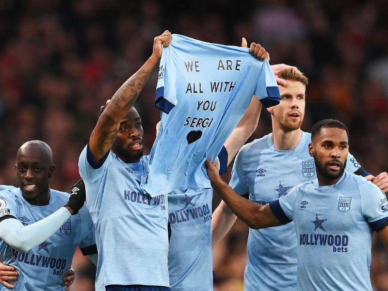 Mẫu quần áo đá banh Brentford xanh dương