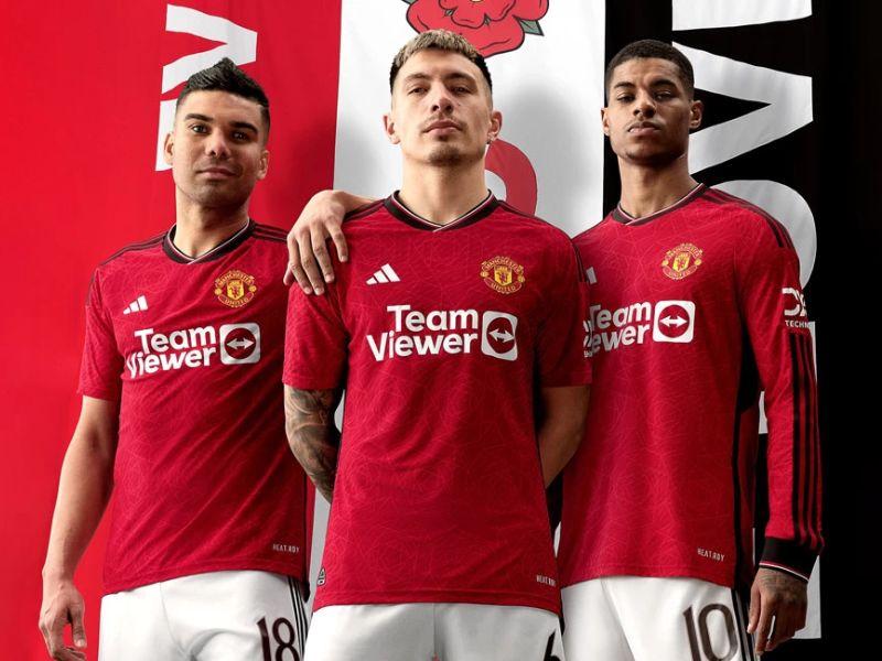 Đồng phục đá banh đội Manchester United