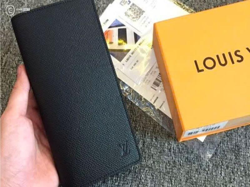 co-nen-mua-hang-like-auth