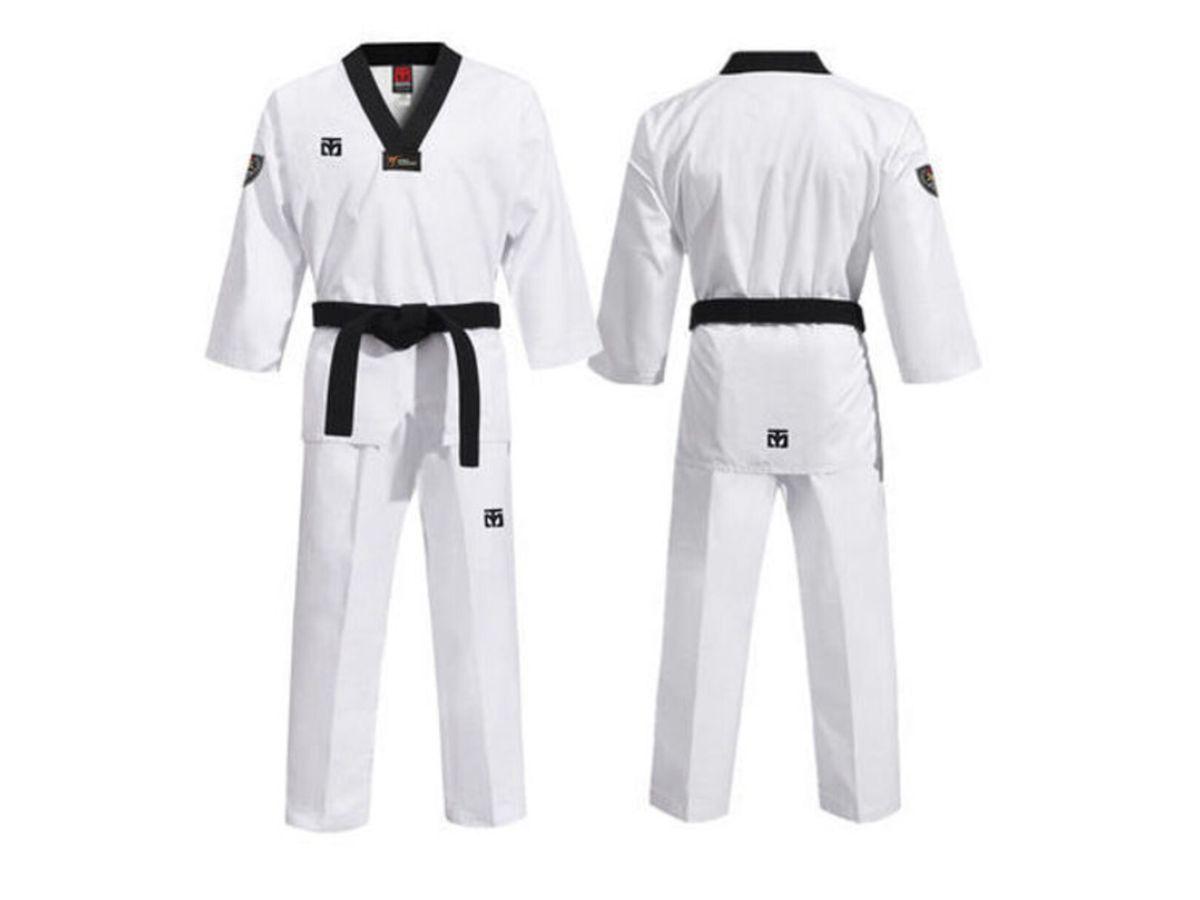 Võ phục Taekwondo là gì và tại sao nó quan trọng đến vậy?