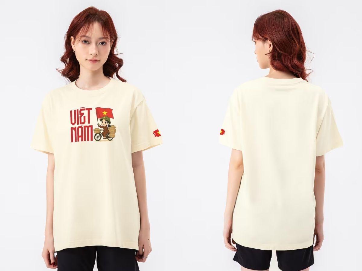 Mẫu áo thun Relaxed Fit Cô Gái Dân Công Hỏa Tiến của Coolmate