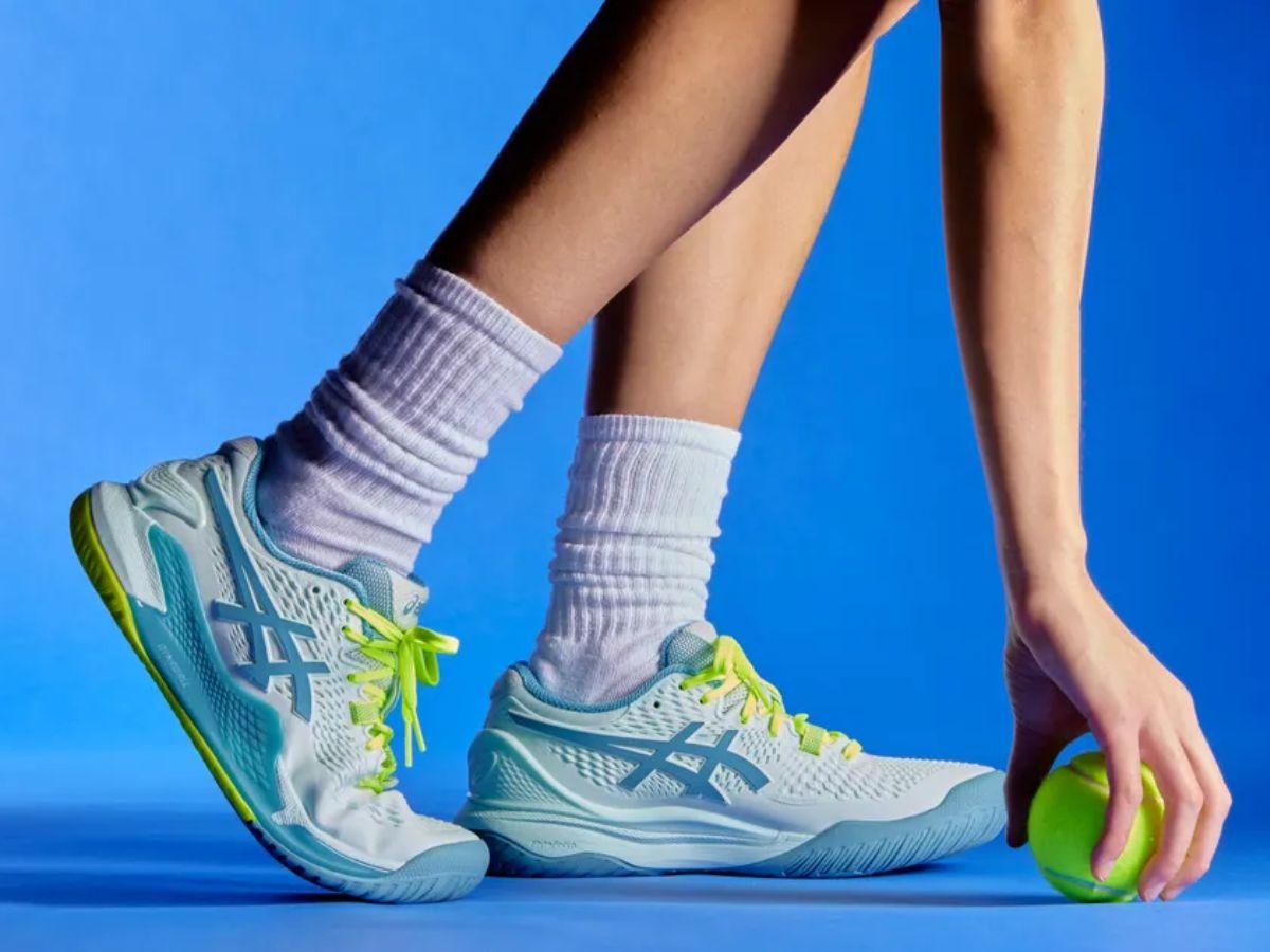 Một đôi giày bền phải có đế ngoài làm từ cao su chịu mài mòn cao