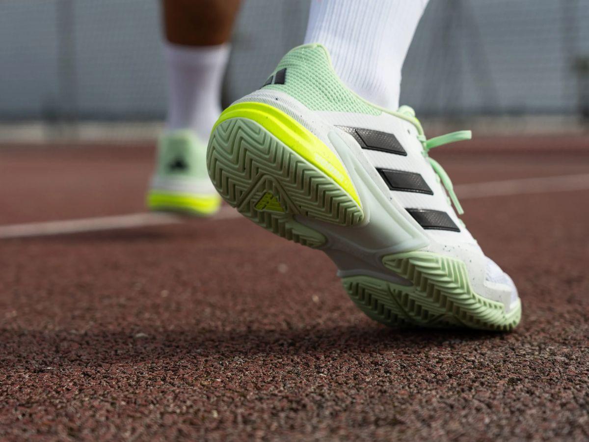 Một đôi giày đúng với phong cách chơi giúp bạn khai thác tối đa lợi thế trên sân