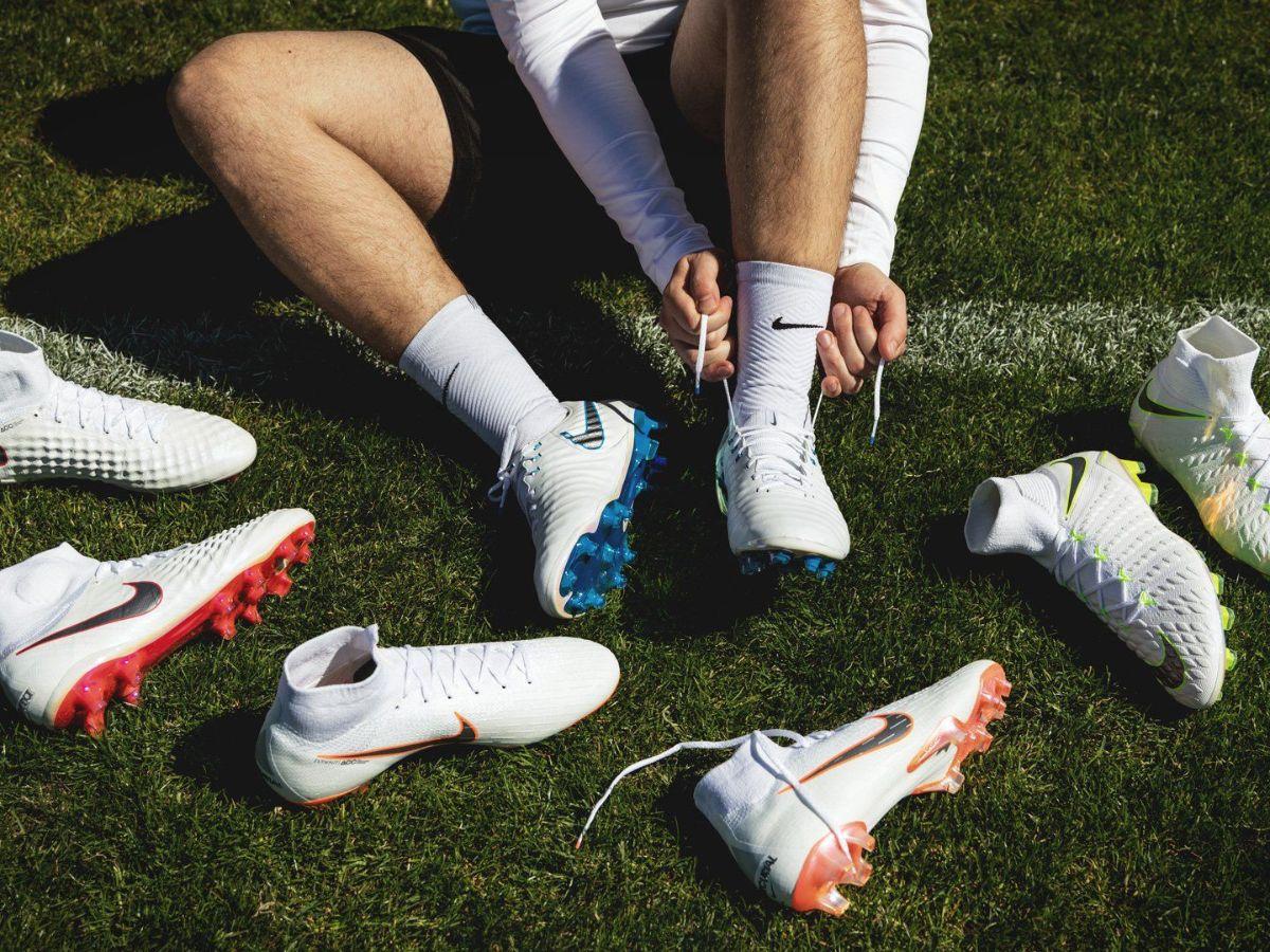 Có nhiều yếu tố ảnh hưởng đến độ vừa vặn và phù hợp của giày