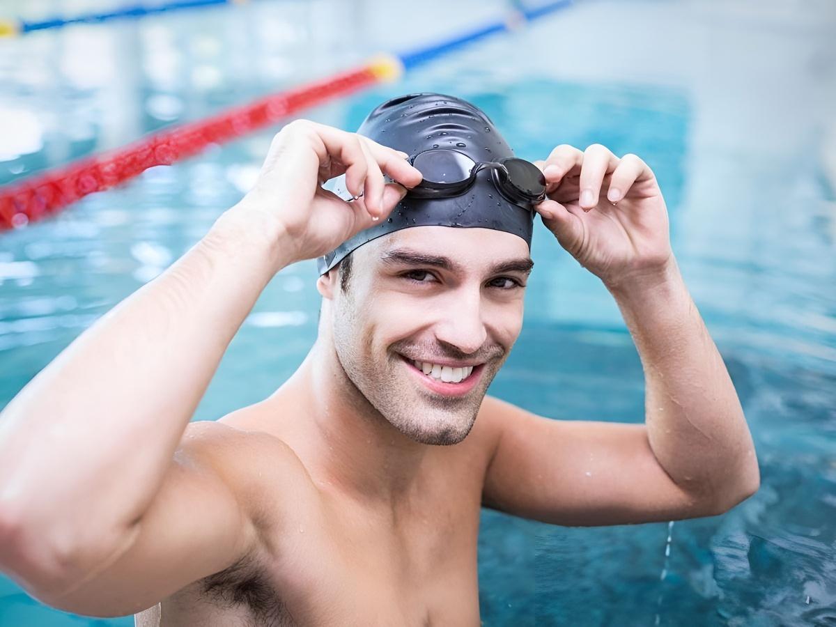 Luôn kiểm tra sức khỏe của kính bơi trước khi xuống nước