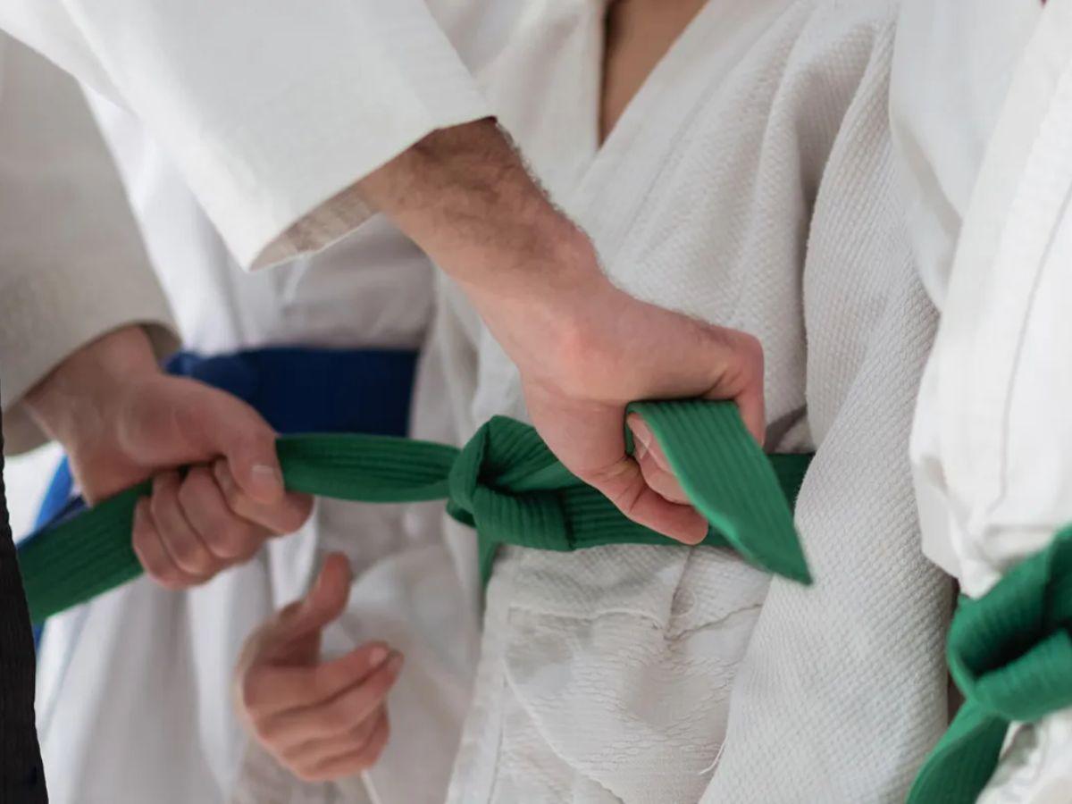 Đai Bị Tuột Hoặc Lỏng Lẻo Trong Lúc Tập Luyện