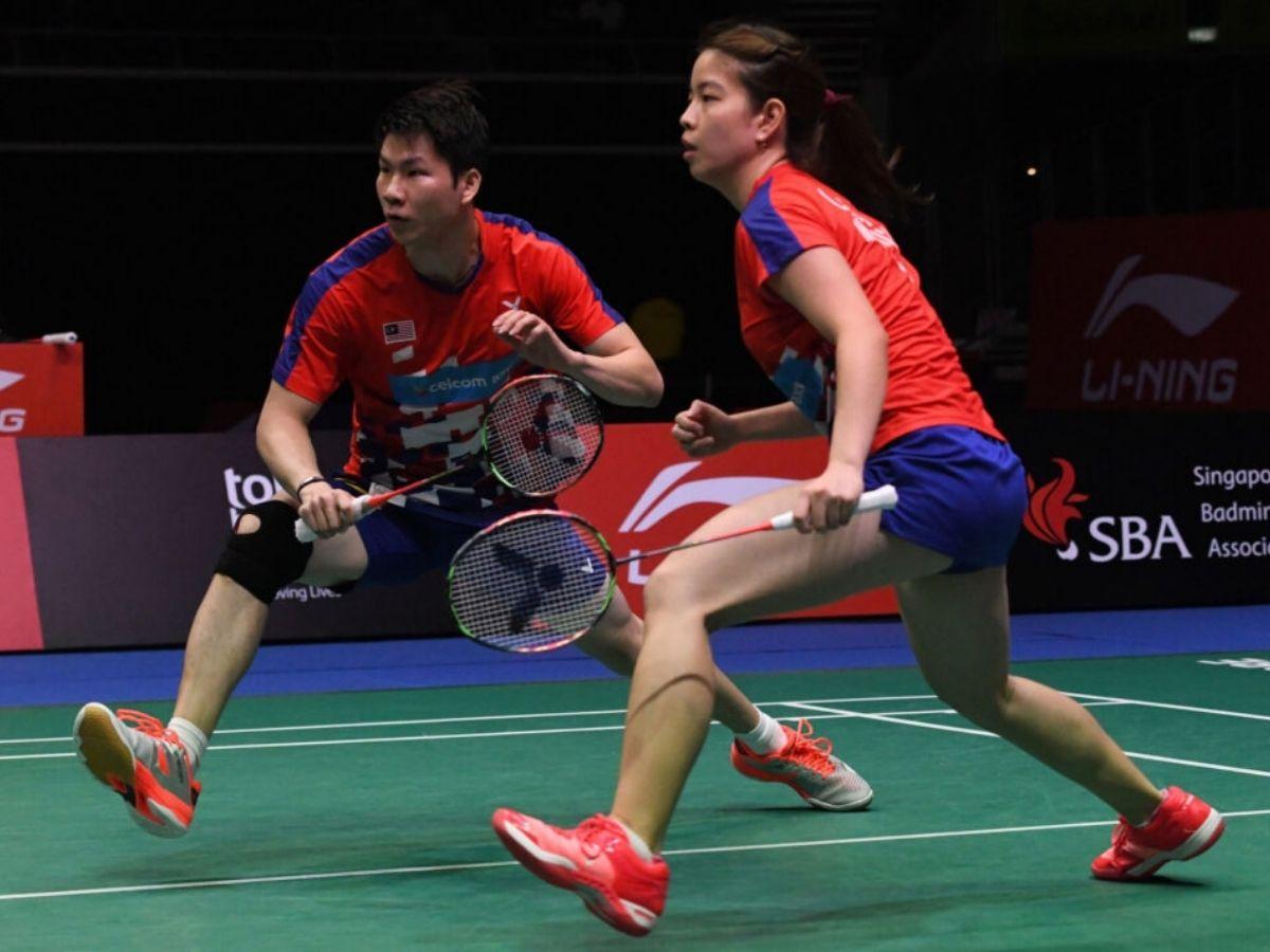 Giày Cầu Lông Chuyên Dụng Độ Bám Sân Và Giảm Chấn