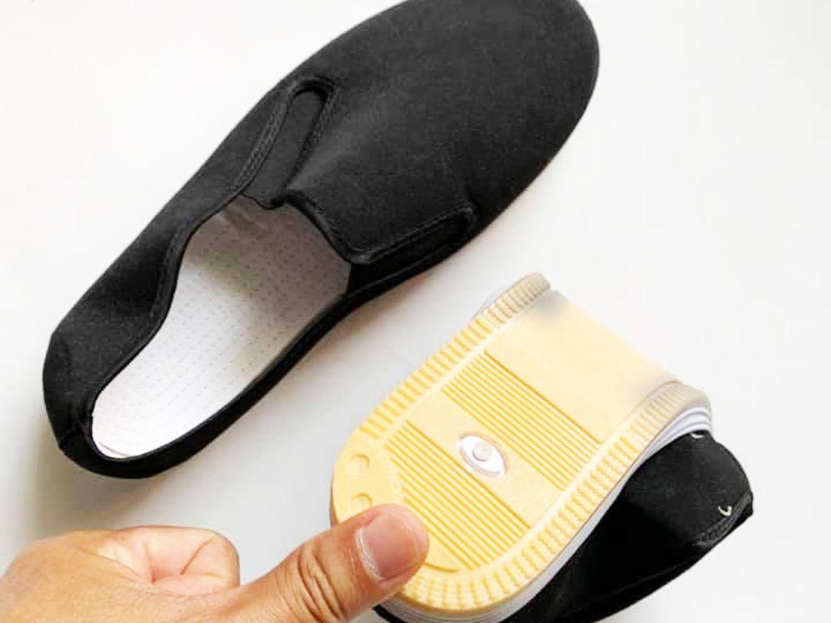 Thường được gọi là giày Kungfu, loại giày này có thiết kế cổ điển