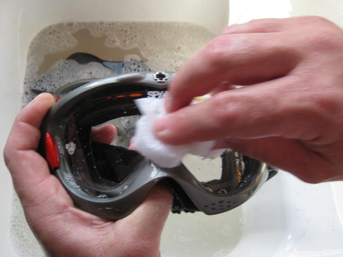Vệ sinh kính để đạt chất lượng tốt