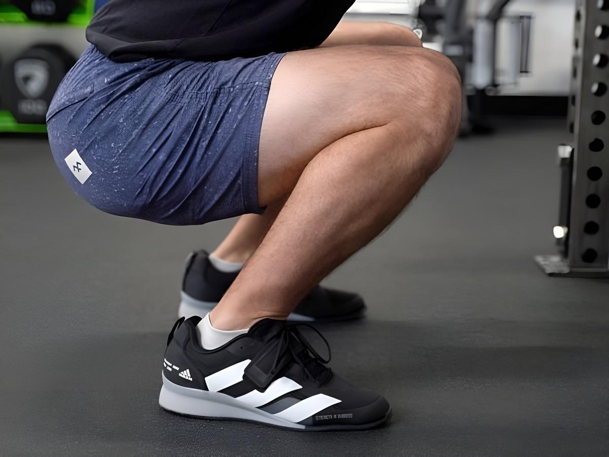 Trọng lượng và độ linh hoạt của giày cần được lựa chọn dựa trên loại hình bài tập của bạn