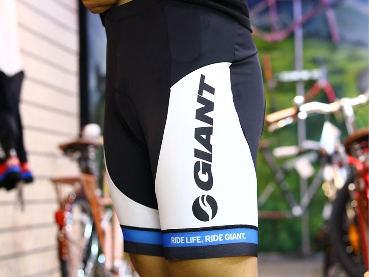 Một chiếc quần đạp xe được chọn kỹ sẽ trở thành trợ thủ giúp bạn chinh phục mọi hành trình