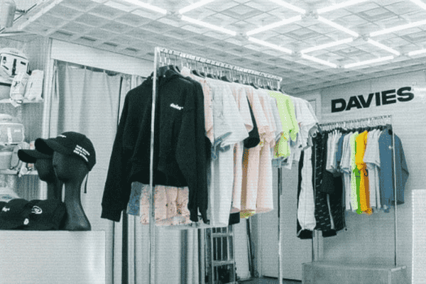 Davies Streeter - Shop bán áo sơ mi nam đẹp (Ảnh: Davies Streeter)