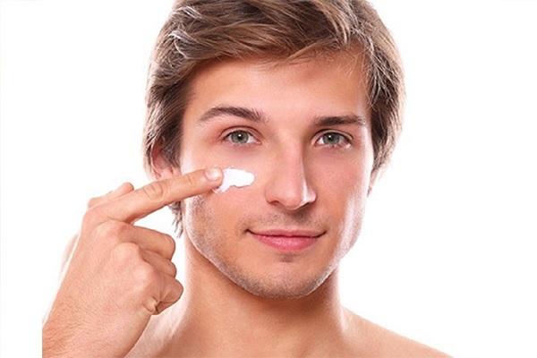 Da hỗn hợp nên dùng sữa rửa mặt như thế nào?