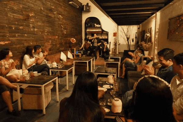 quán cafe xem bóng đá