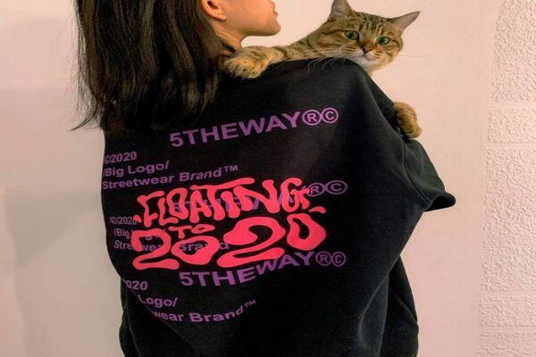 Áo sweater đen 5THEWAY