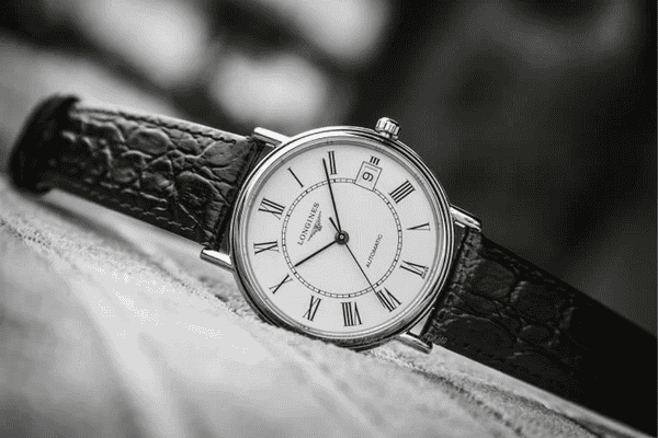 top-3-mau-dong-ho-co-dien-ban-chay-nhat-tam-trung-cho-nam-gioi