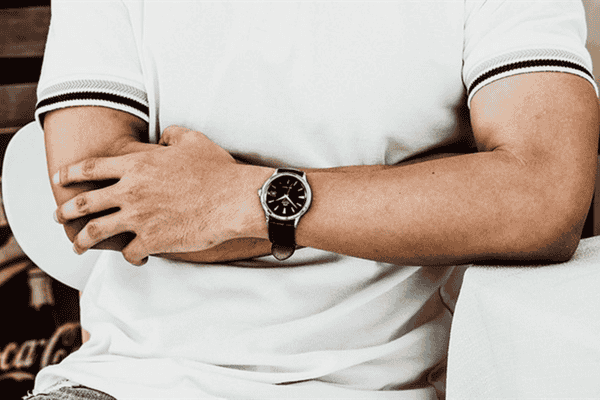 top-3-mau-dong-ho-co-dien-ban-chay-nhat-tam-trung-cho-nam-gioi