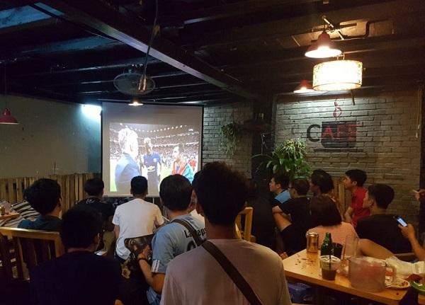 quán cà phê xem bóng ở quận 1