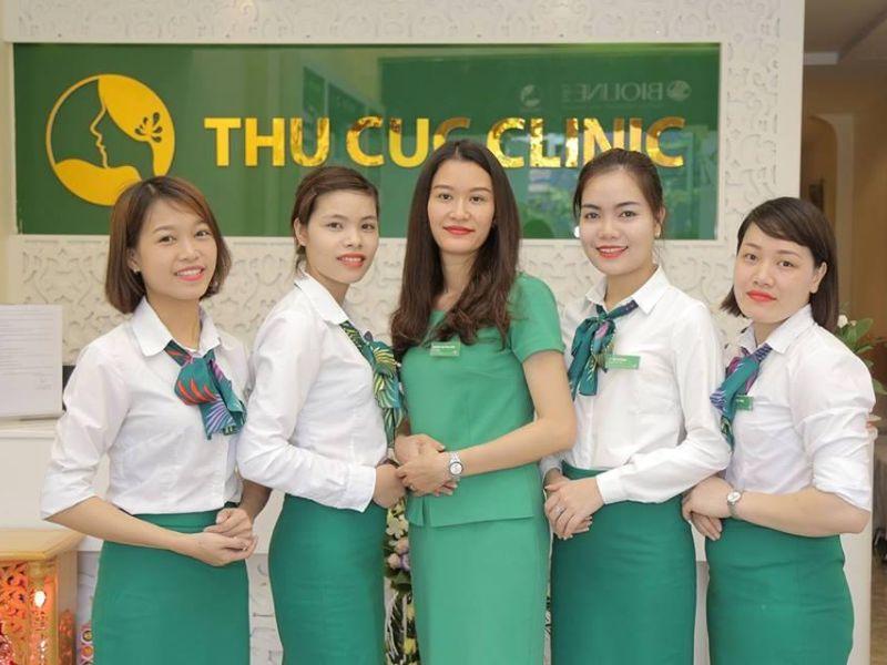 Một số mẫu đồng phục lễ tân của các doanh nghiệp