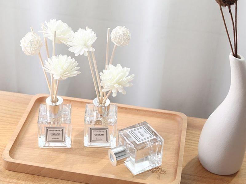 Tận dụng nước hoa hết hạn làm nước hoa phòng