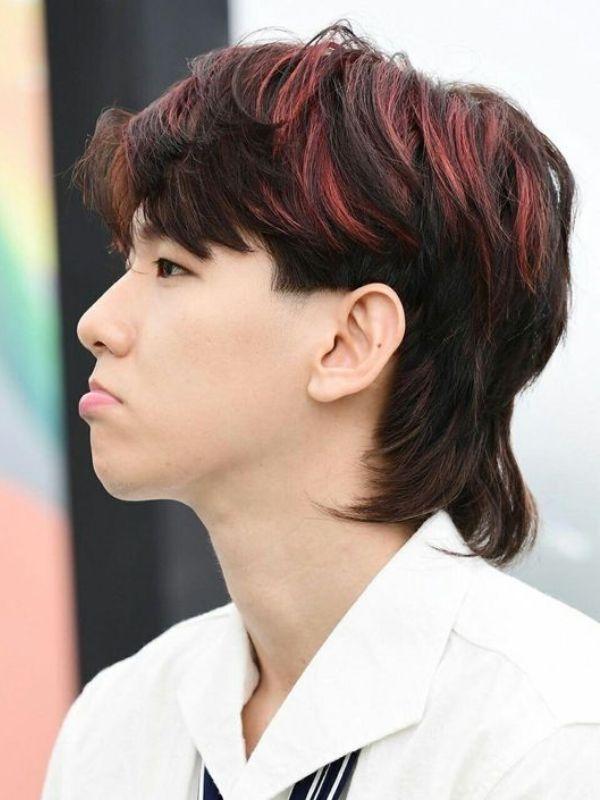 Byun Baek-hyun với kiểu tóc Two Block mullet